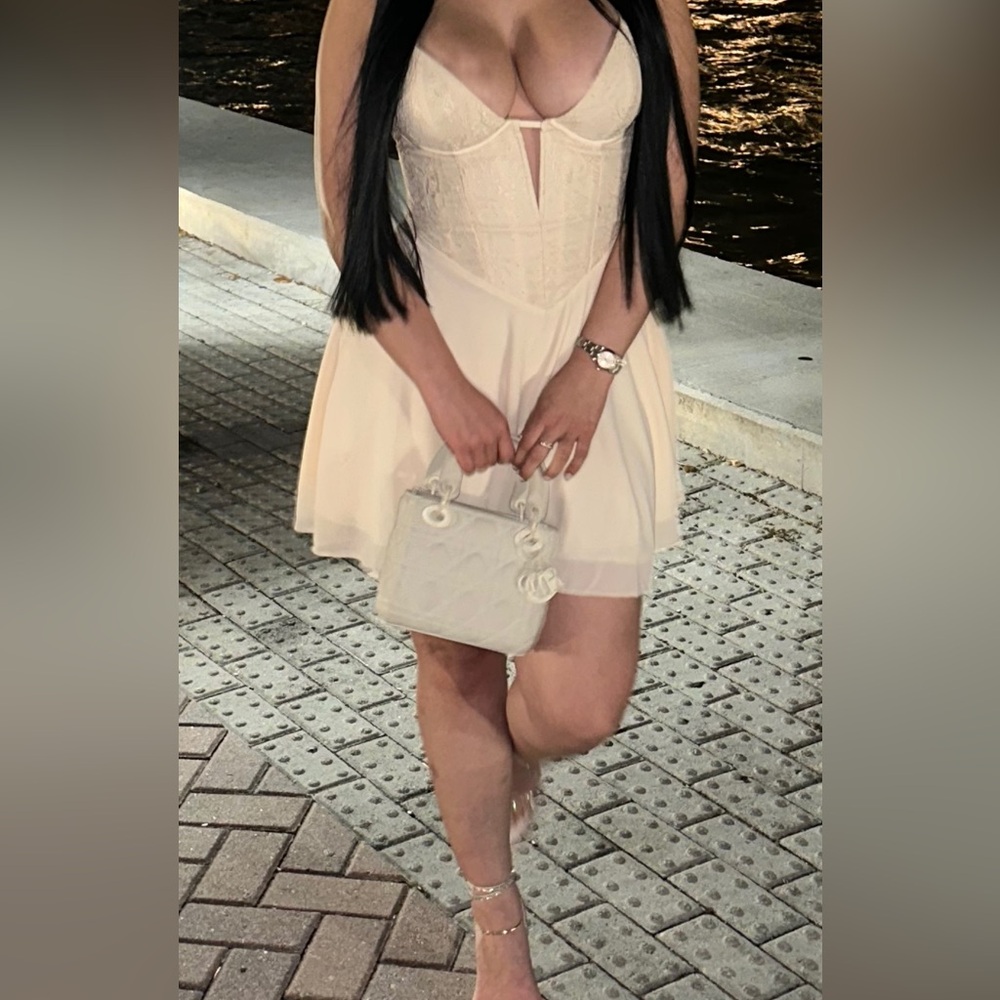 PLUNGE NECK LACE CORSET MINI DRESS IN IVORY